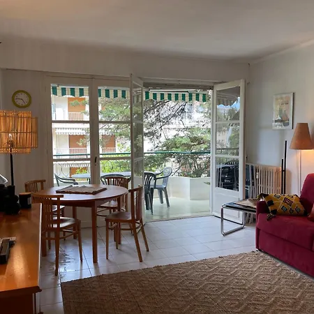 100 Metres De La Apartment *